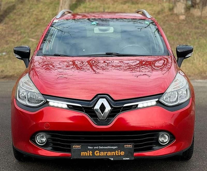 Gebraucht Renault Clio GrandTour LIMITED 90 PS (66 kW) 2015 Rot Kombi