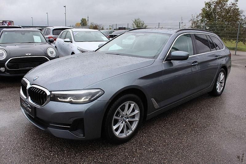 Gebraucht BMW 520 Sport Line 190 PS (139 kW) 2021 Grau Kombi