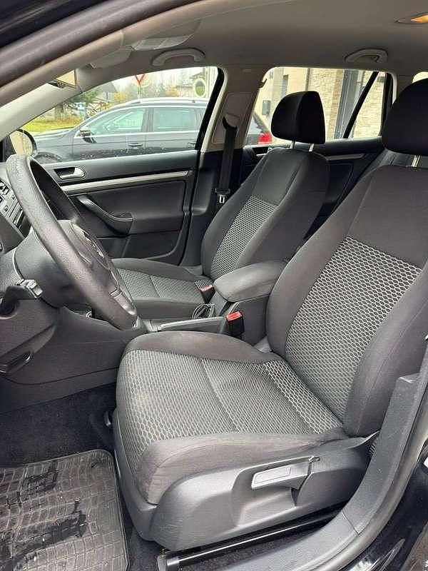 Gebraucht VW Golf VI 105 PS (77 kW) 2011 Schwarz Kleinwagen