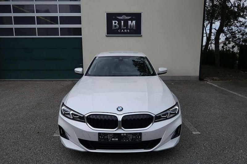 Gebraucht BMW 320 Shadowline 190 PS (139 kW) 2022 Weiß Limousine