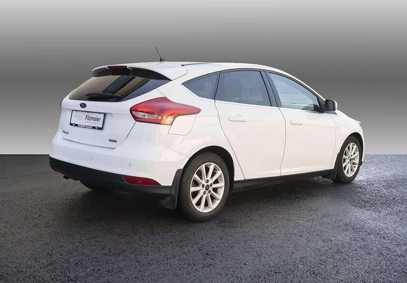 Gebraucht Ford Focus Titanium 101 PS (74 kW) 2016 Weiß Limousine