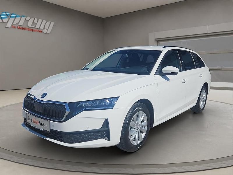 Weiss normal Gebraucht 2025 Skoda Octavia Essence Kombi | € 27.999 (Fairer Preis) - Bild 1/4