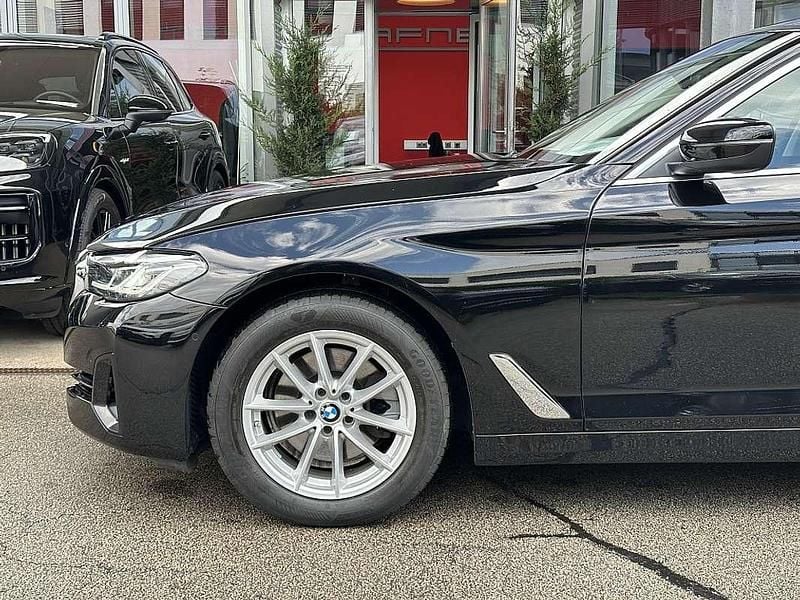 Gebraucht BMW 518 Sport Line 150 PS (110 kW) 2022 Schwarz Kombi