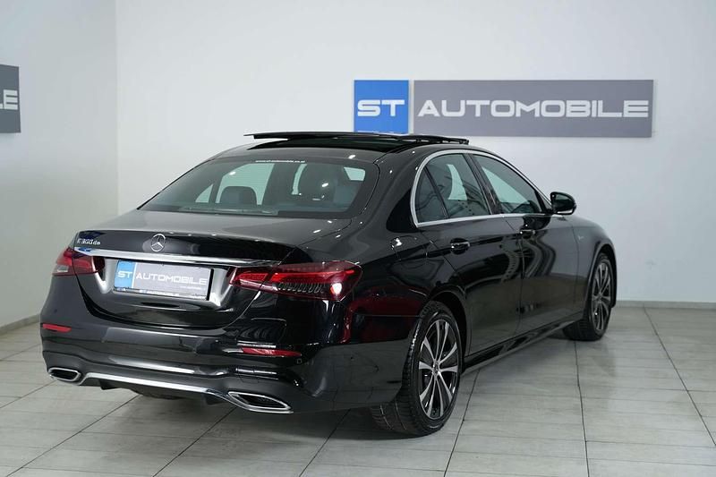 Gebraucht Mercedes E300 AMG line 194 PS (142 kW) 2022 Schwarz Limousine