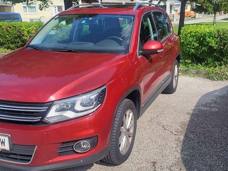 Gebraucht VW Tiguan Sport 110 PS (80 kW) 2011 Rot SUV