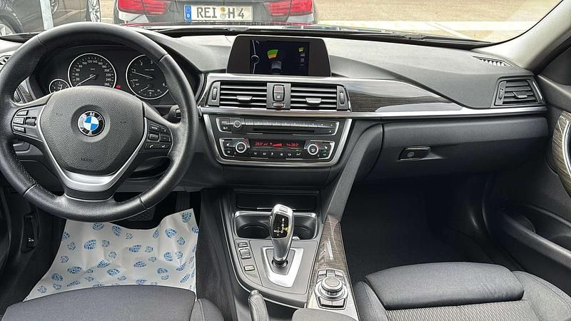 Gebraucht BMW 318 143 PS (105 kW) 2013 Schwarz Limousine