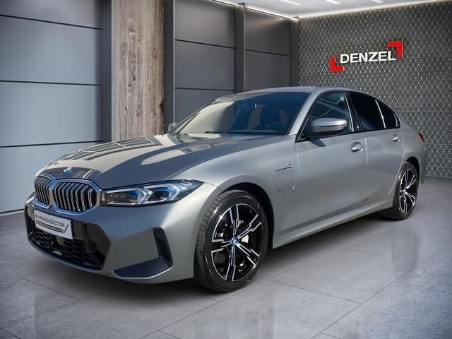 Grau Gebraucht 2024 BMW 330e Limousine | € 49.990 - Bild 1/4