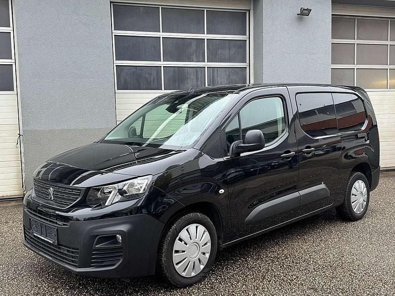 Schwarz Gebraucht 2021 Peugeot Partner Van | € 23.790 (Teuer) - Bild 1/4