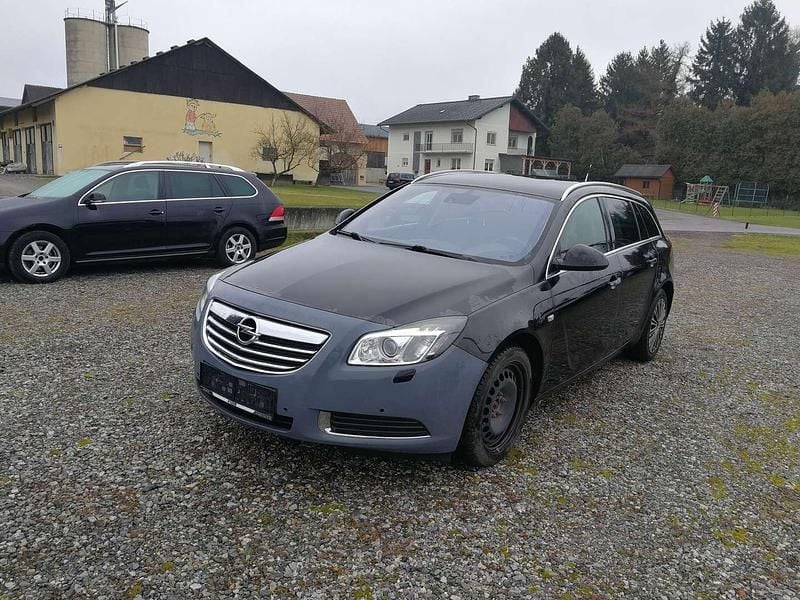Gebraucht Opel Insignia Edition 160 PS (117 kW) 2009 Schwarz Kombi