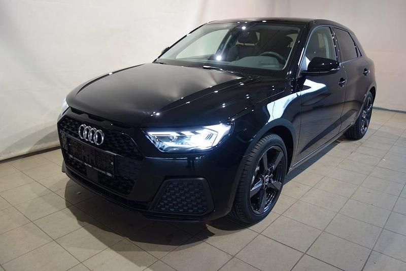Neu Audi A1 Sportback 95 PS (69 kW) 2026 Schwarz  metallicperleffektno Kleinwagen