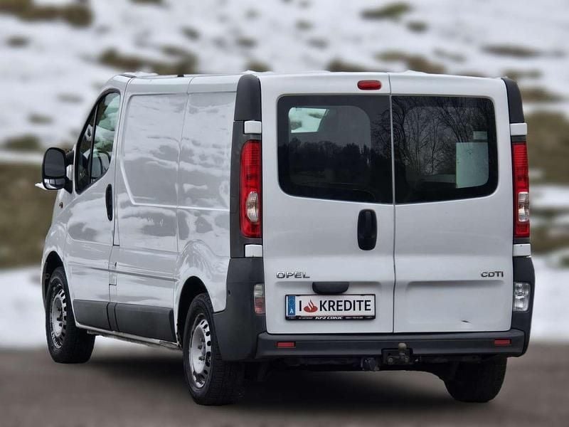 Gebraucht Opel Vivaro 114 PS (83 kW) 2013 Weiß Van / Kleinbus
