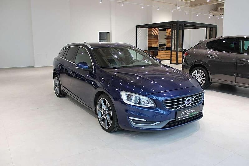 Gebraucht Volvo V60 Ocean Race 181 PS (133 kW) 2015 Blau Kombi