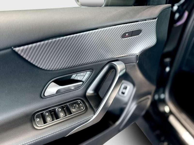 Gebraucht Mercedes A180 Progressive 136 PS (100 kW) 2024 Schwarz Limousine