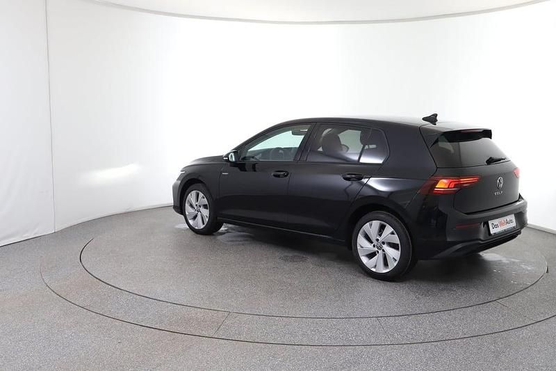 Neu VW Golf VIII 115 PS (84 kW) 2026 Schwarz  metallic