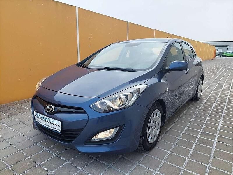 Gebraucht Hyundai i30 90 PS (66 kW) 2013 Blau Limousine