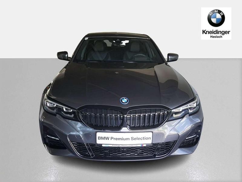 Gebraucht BMW 330e Efficient Dynamics 292 PS (214 kW) 2022 Mineralgrau Limousine