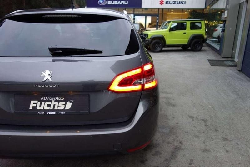 Gebraucht Peugeot 308 SW Style 131 PS (96 kW) 2021 Grau Kombi