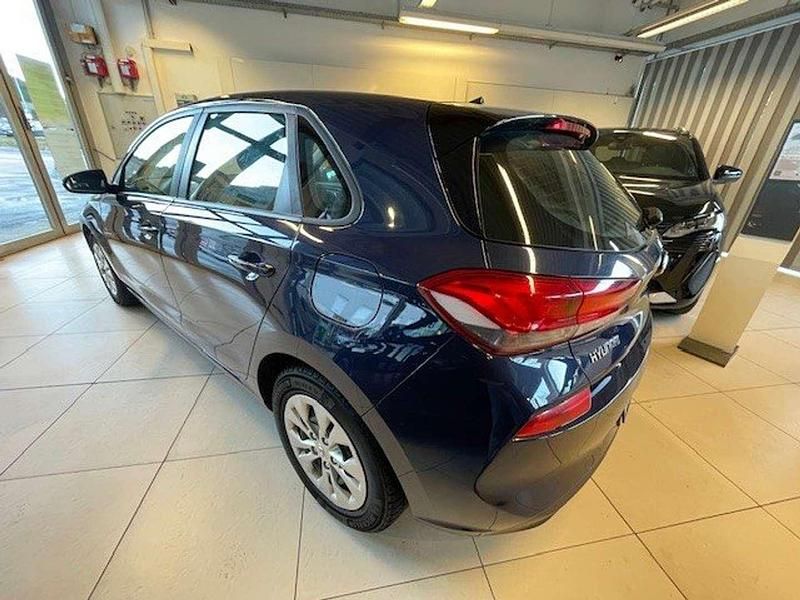 Gebraucht Hyundai i30 99 PS (72 kW) 2019 Blau Limousine