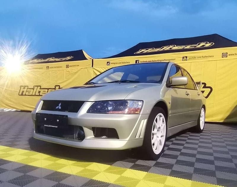 Gold Gebraucht 2002 Mitsubishi Lancer Limousine | € 70.000 - Bild 1/4