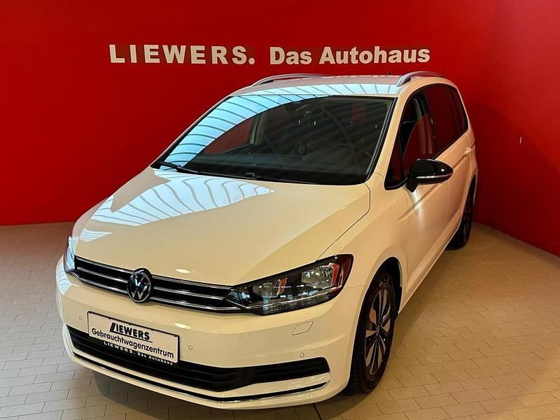 Gebraucht VW Touran Life 150 PS (110 kW) 2025 Weiss  normal Van / Kleinbus