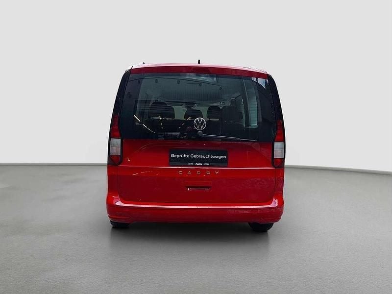 Gebraucht VW Caddy Life 114 PS (83 kW) 2023 Rot Van / Kleinbus