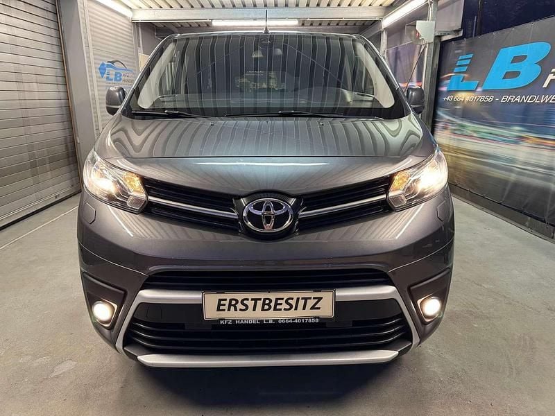 Gebraucht Toyota Proace 150 PS (110 kW) 2019 Grau Van / Kleinbus