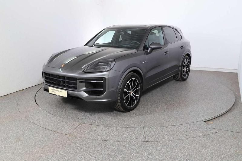 Grau Neu 2025 Porsche Cayenne SUV | € 126.950 - Bild 1/4