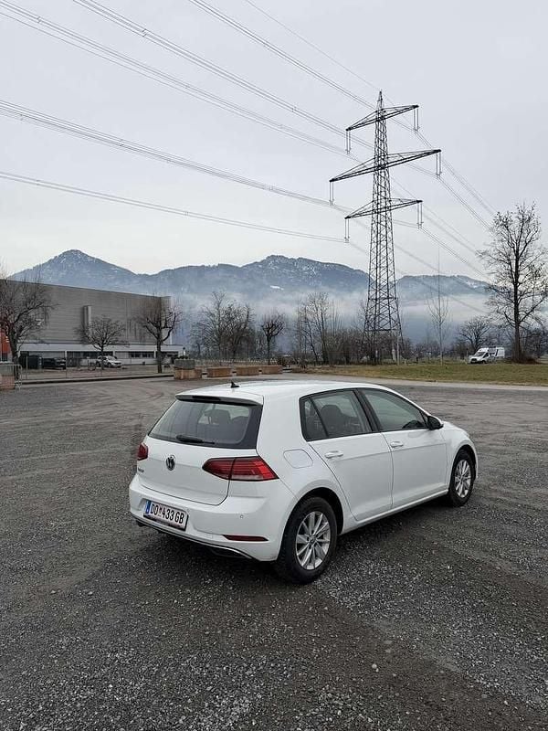 Gebraucht VW Golf VII 86 PS (63 kW) 2019 Limousine