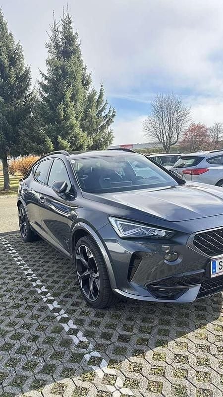 Blau Gebraucht 2022 Cupra Formentor VZ SUV | € 24.499 (Superpreis) - Bild 1/4