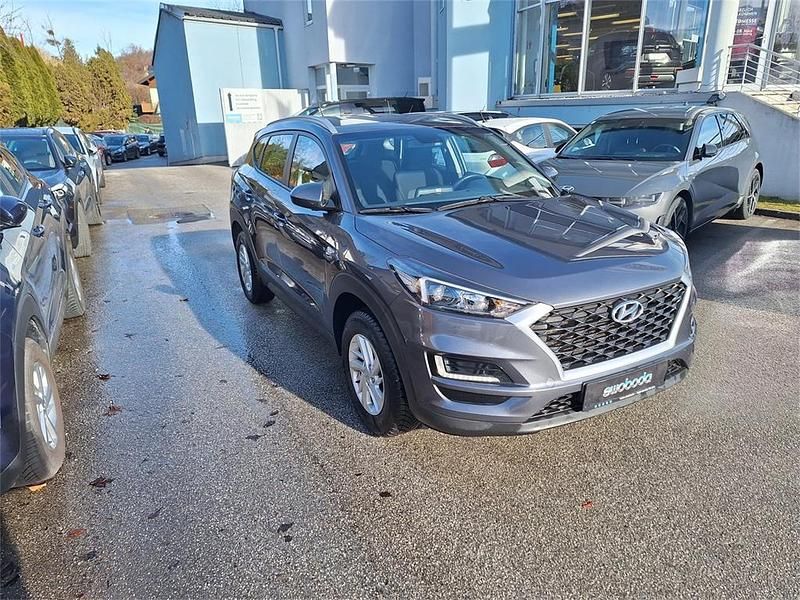 Gebraucht Hyundai Tucson 132 PS (97 kW) 2019 Grau SUV