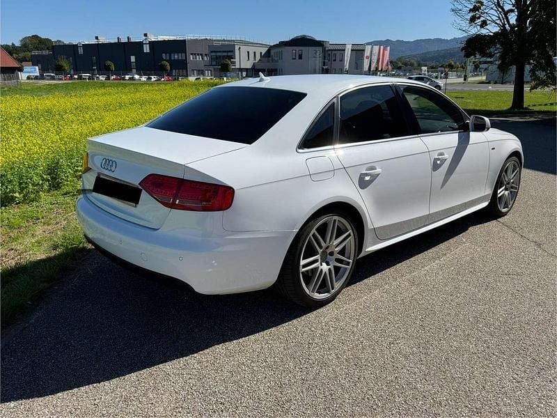 Gebraucht Audi A4 120 PS (88 kW) 2010 Limousine