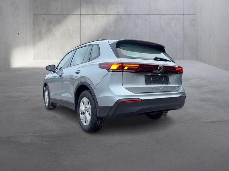 Neu VW Tiguan 131 PS (96 kW) 2026 Silber  metallic SUV