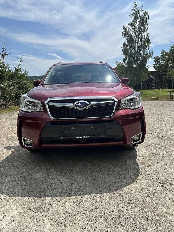 Rot Gebraucht 2015 Subaru Forester Comfort SUV | € 13.000 - Bild 1/4