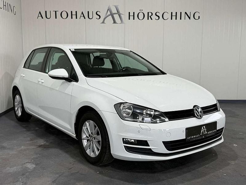 Weiß Gebraucht 2014 VW Golf VII R Limousine | € 9.999 (Etwas zu teuer) - Bild 1/4
