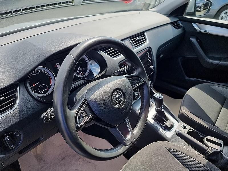 Gebraucht Skoda Octavia Ambition 150 PS (110 kW) 2019 Grautöne Kombi