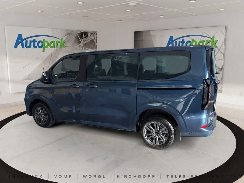 Neu Ford Tourneo Limited 136 PS (100 kW) 2025 Van / Kleinbus