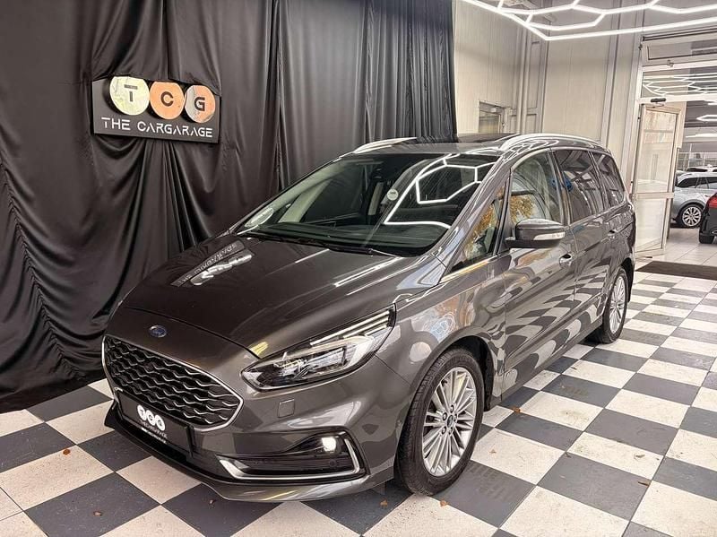 Grau Gebraucht 2022 Ford Galaxy Vignale Van / Kleinbus | € 29.990 (Teuer) - Bild 1/4