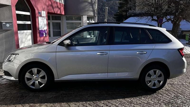 Silber Gebraucht 2015 Skoda Fabia Active Kombi | € 7.100 (Guter Preis) - Bild 1/4