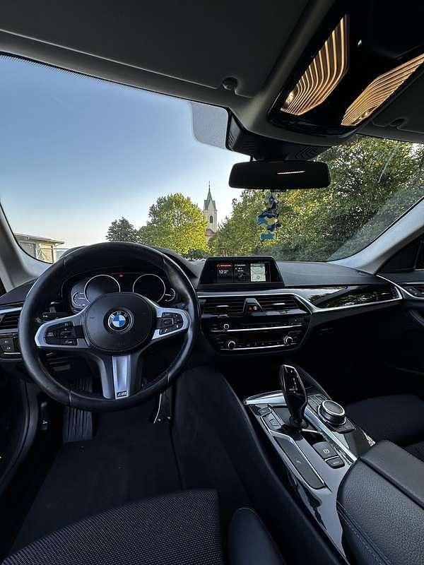 Gebraucht BMW 520 190 PS (139 kW) 2019 Grau Limousine