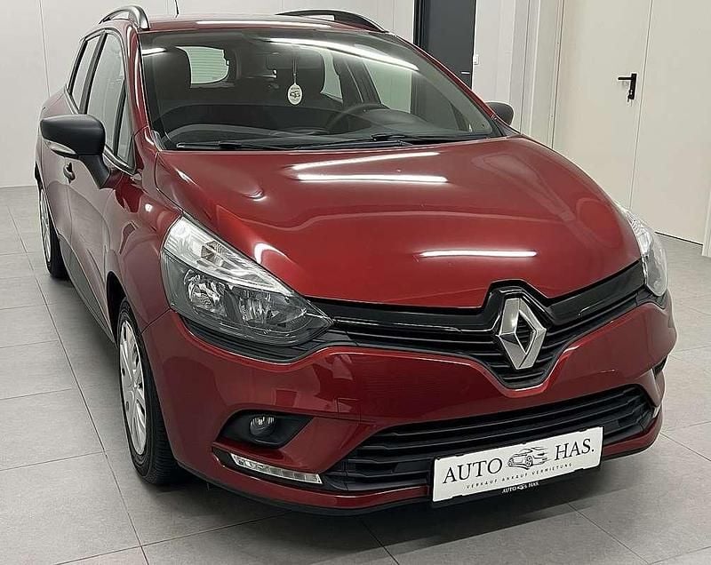 Rot Gebraucht 2018 Renault Clio GrandTour Expression Kombi | € 9.250 - Bild 1/4