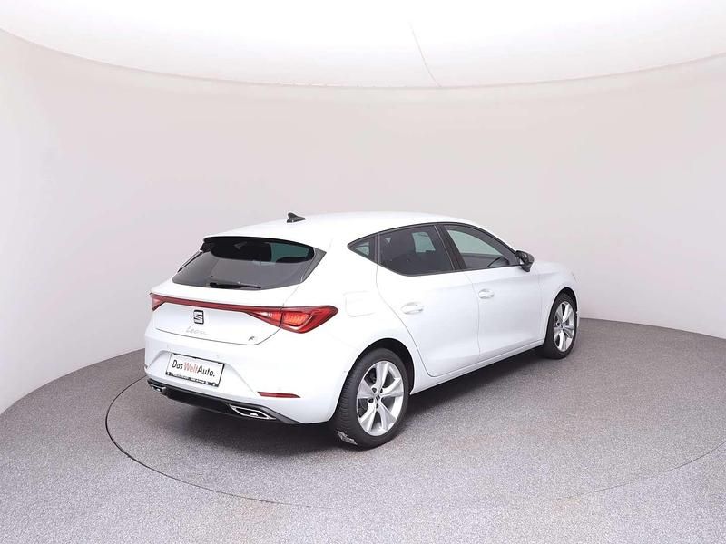 Neu Seat Leon FR 116 PS (85 kW) 2025 Weiß Limousine