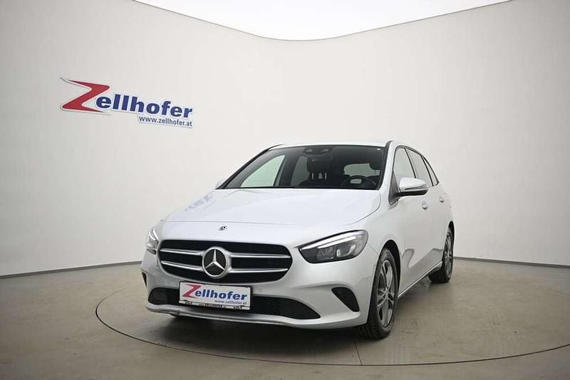 Gebraucht Mercedes B200 150 PS (110 kW) 2019 Silber Van / Kleinbus