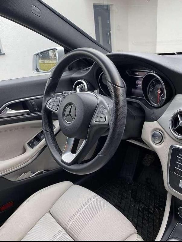 Gebraucht Mercedes CLA200 136 PS (100 kW) 2016 Coupé