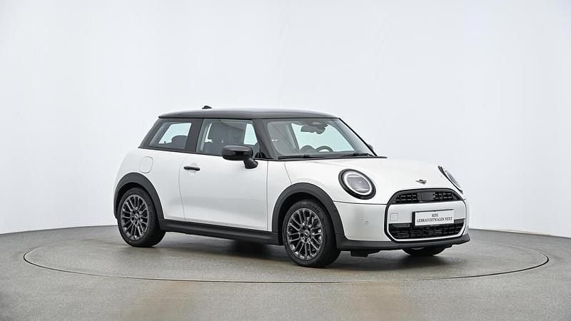 Nanuq white Gebraucht 2025 Mini Cooper Kleinwagen | € 28.920 (Guter Preis) - Bild 1/1