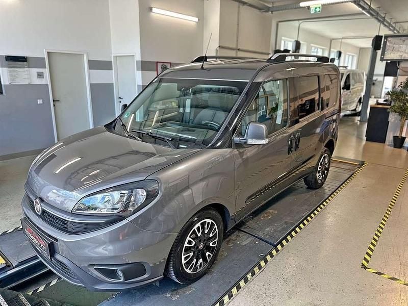 Gebraucht Fiat Sedici Lounge 120 PS (88 kW) 2018 Grau SUV