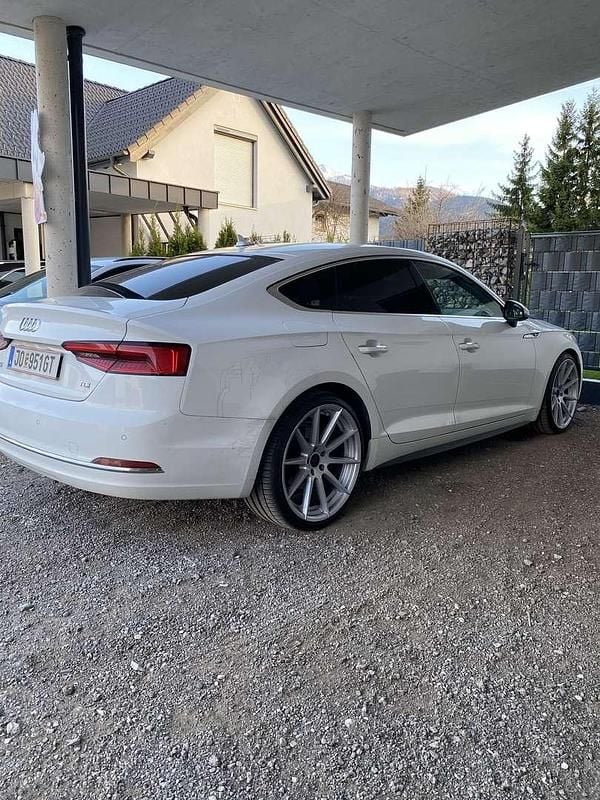 Gebraucht Audi A5 Sportback Design 190 PS (139 kW) 2017 Weiß Kleinwagen