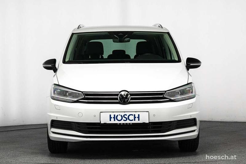 Gebraucht VW Touran Comfortline 150 PS (110 kW) 2025 Weiß Van / Kleinbus