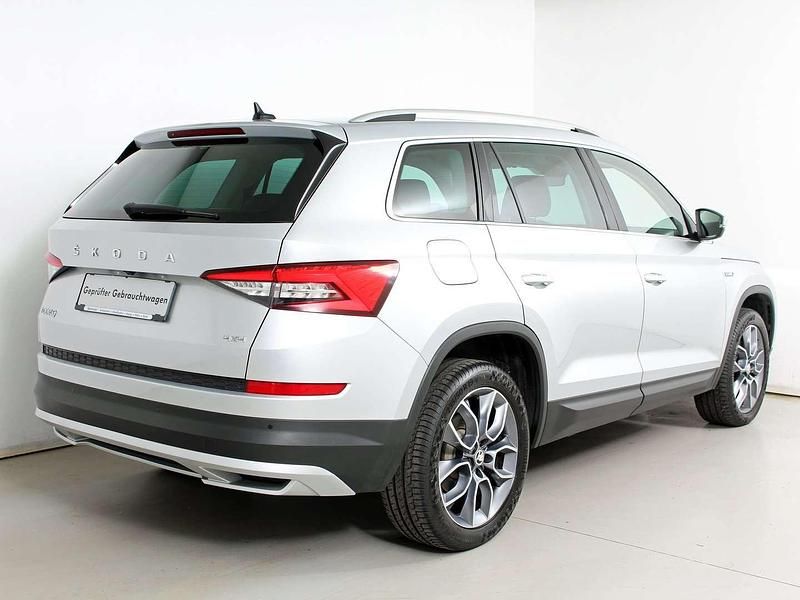 Gebraucht Skoda Kodiaq 200 PS (147 kW) 2021 Silber  metallic SUV