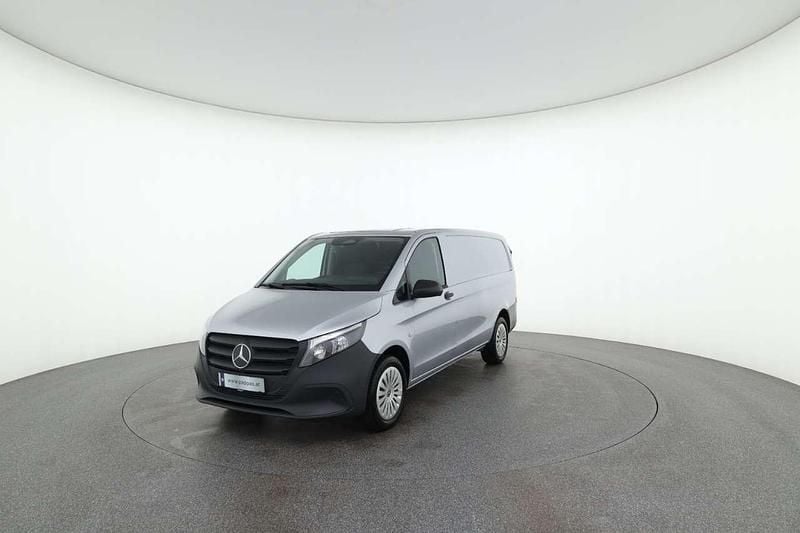 Silber Gebraucht 2024 Mercedes Vito Van | € 44.388 (Etwas zu teuer) - Bild 1/4