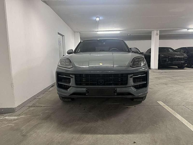 Gebraucht Porsche Cayenne Coupe 470 PS (345 kW) 2024 Grau Coupé